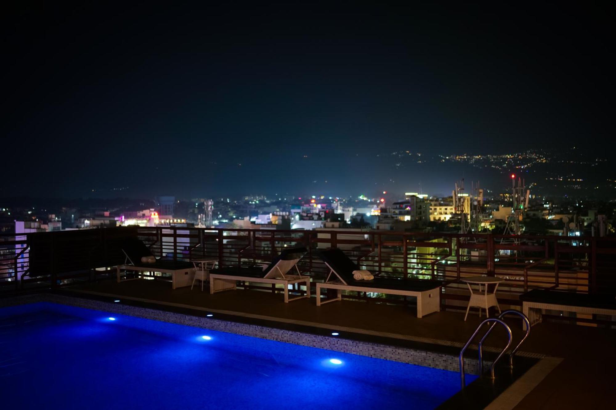 Effotel By Sayaji Dehradun Exterior photo